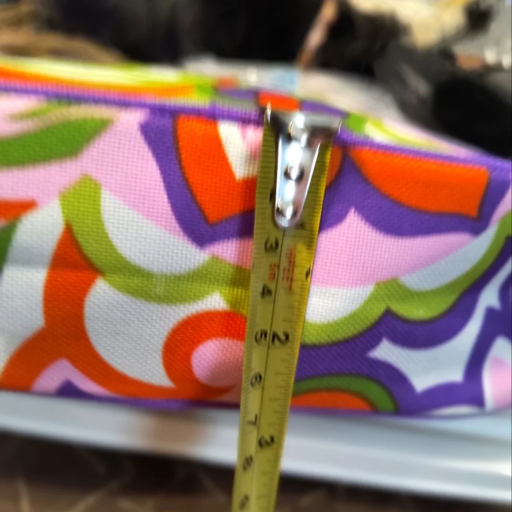 NWOT Clinique Make-up‎ bag with Mini - Picture 3 of 9